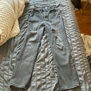 Hollister Women's Straight Leg Jeans in Distressed Gray